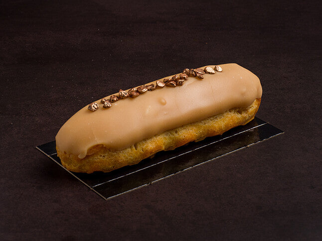 Eclair (Chocolate, Vainilla, Caramelo) - Pastelerías Salinas 