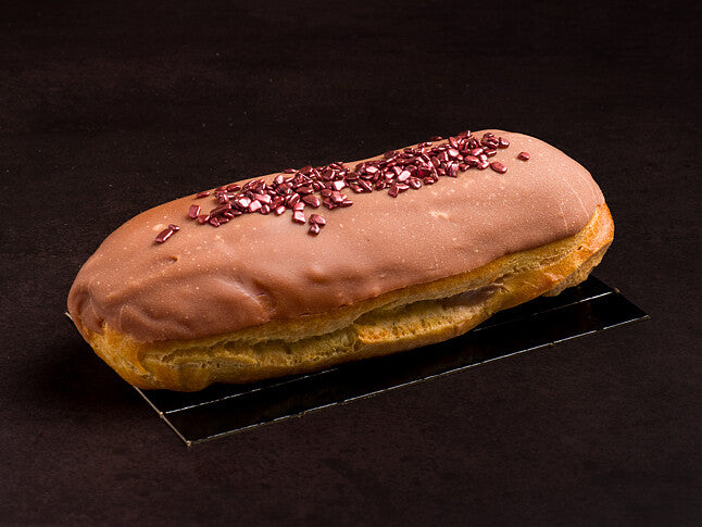 Eclair (Chocolate, Vainilla, Caramelo) - Pastelerías Salinas 